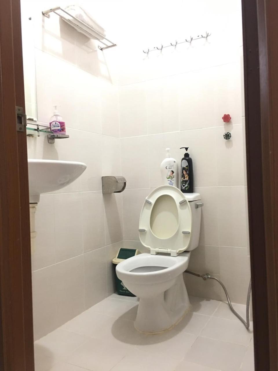 Thanhha Guesthouse At Bui Vien Walking Street Hô Chi Minh-Ville Extérieur photo